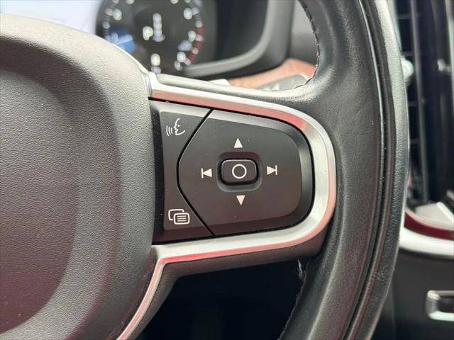 2022 Volvo S60 B5 Momentum