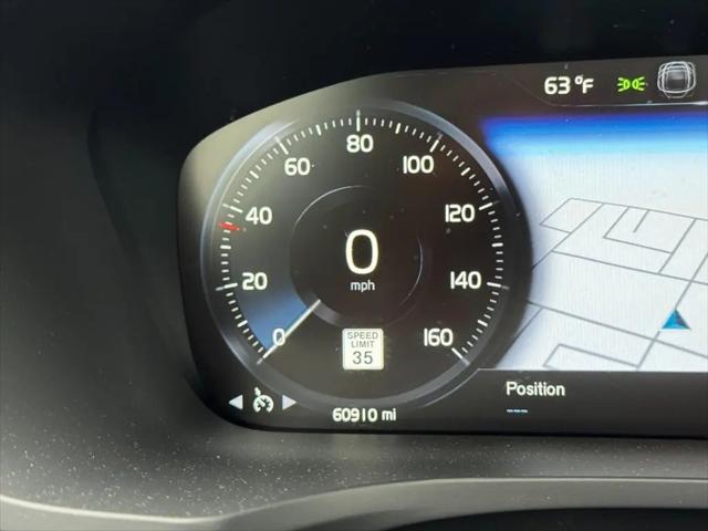 2022 Volvo S60 B5 Momentum