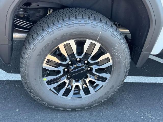 2026 GMC Sierra 2500HD Crew Cab, Standard Bed, Denali Ultimate, 4WD