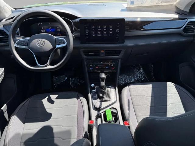 2026 Volkswagen Taos SE Black