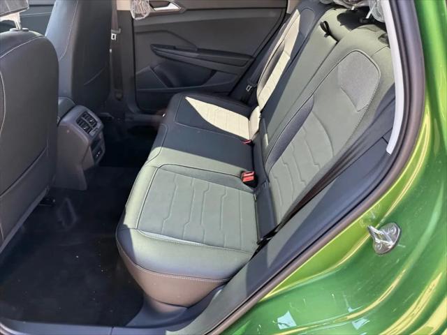 2026 Volkswagen Taos SE Black