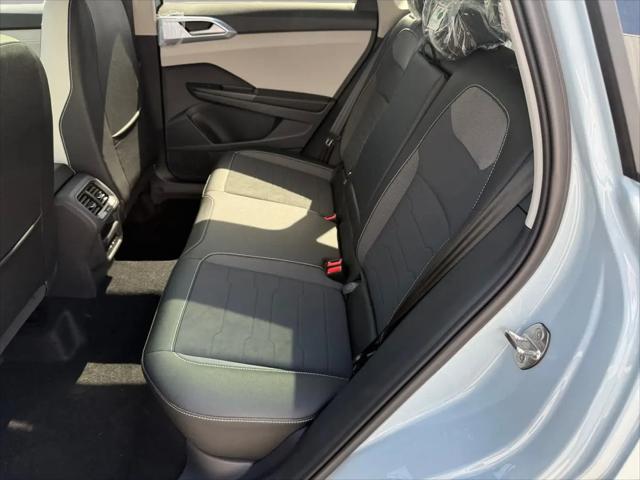 2026 Volkswagen Taos SE