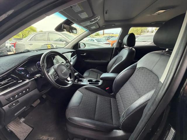 2022 Kia Niro LXS SE