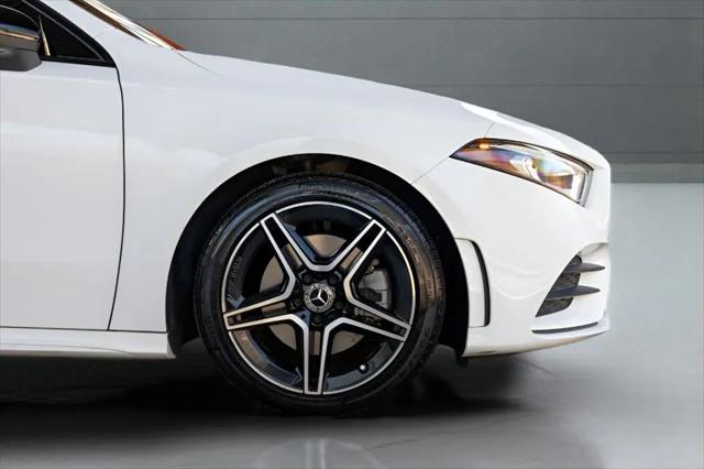 2021 Mercedes-Benz A 220 A 220