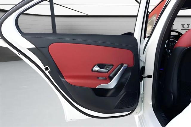 2021 Mercedes-Benz A 220 A 220