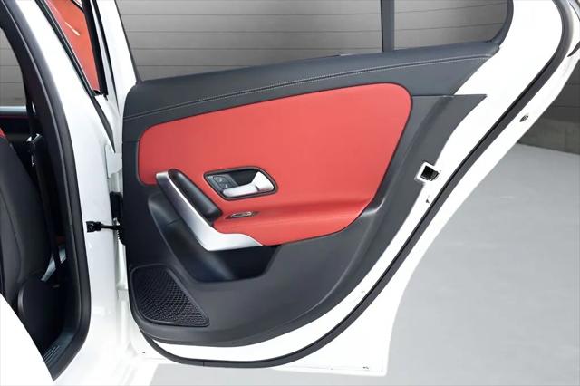 2021 Mercedes-Benz A 220 A 220