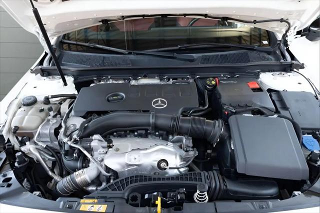 2021 Mercedes-Benz A 220 A 220