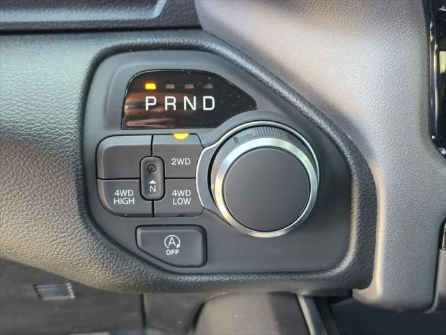 2026 Ram 1500 Express Crew Cab 4x4 57 Box