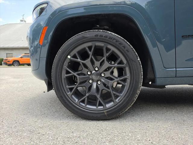 2026 Jeep Grand Cherokee L Summit 4x4