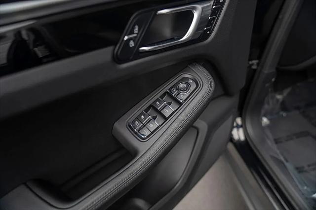 2023 Porsche Macan T