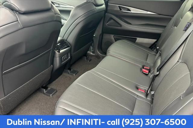 2027 INFINITI QX60 PURE