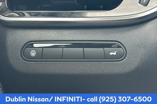 2027 INFINITI QX60 PURE