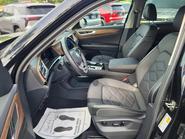 2026 Volkswagen Atlas SE with Technology