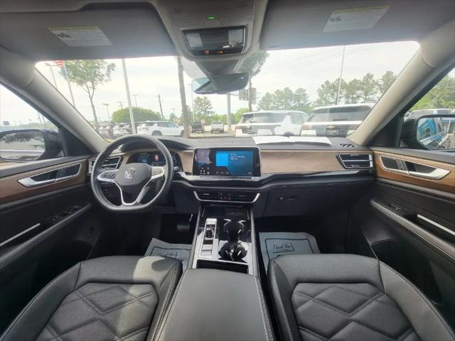 2026 Volkswagen Atlas SE with Technology