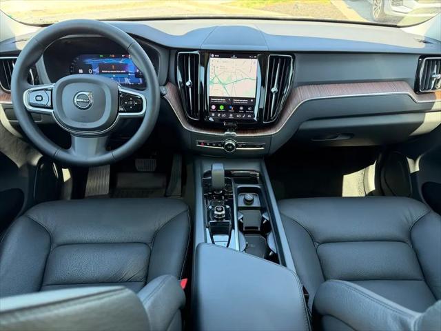 2023 Volvo XC60 B5 Plus Bright Theme