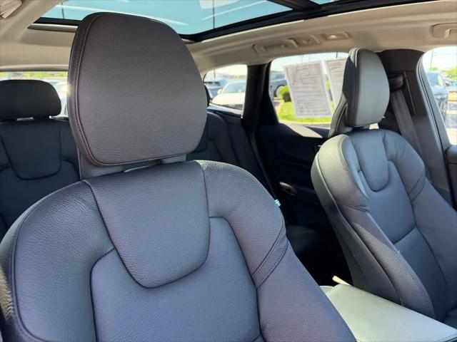 2023 Volvo XC60 B5 Plus Bright Theme