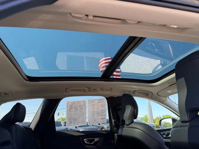 2023 Volvo XC60 B5 Plus Bright Theme