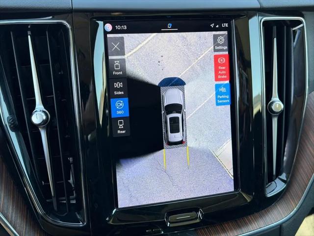 2023 Volvo XC60 B5 Plus Bright Theme