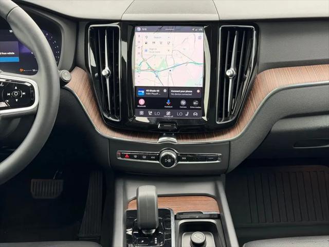 2023 Volvo XC60 B5 Plus Dark Theme