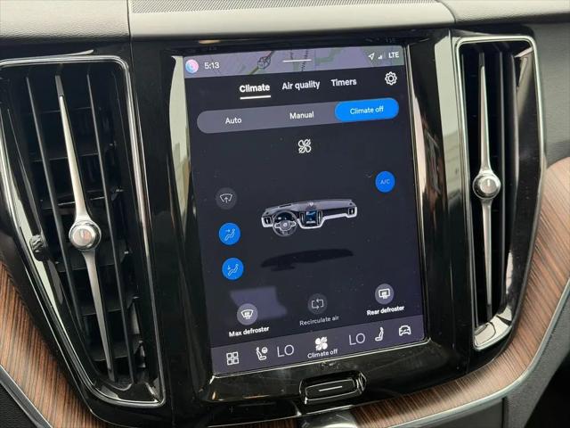 2023 Volvo XC60 B5 Plus Dark Theme