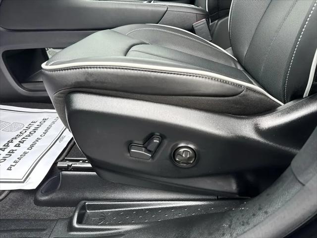 2027 Chrysler Pacifica Limited
