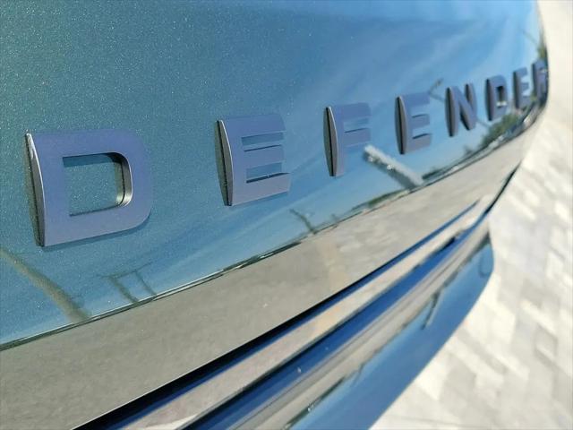 2026 Land Rover Defender P400 X-Dynamic SE