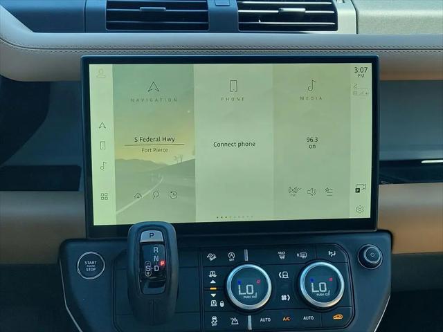 2026 Land Rover Defender P400 X-Dynamic SE