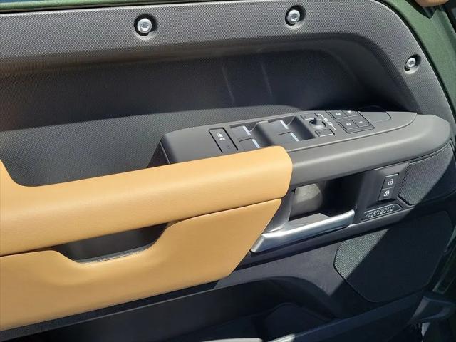 2026 Land Rover Defender P400 X-Dynamic SE