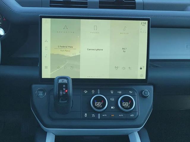 2026 Land Rover Defender P400 X-Dynamic SE