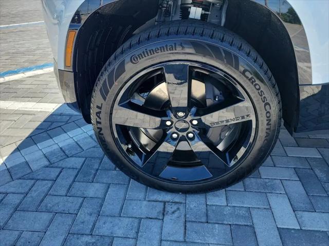 2026 Land Rover Defender P400 X-Dynamic SE