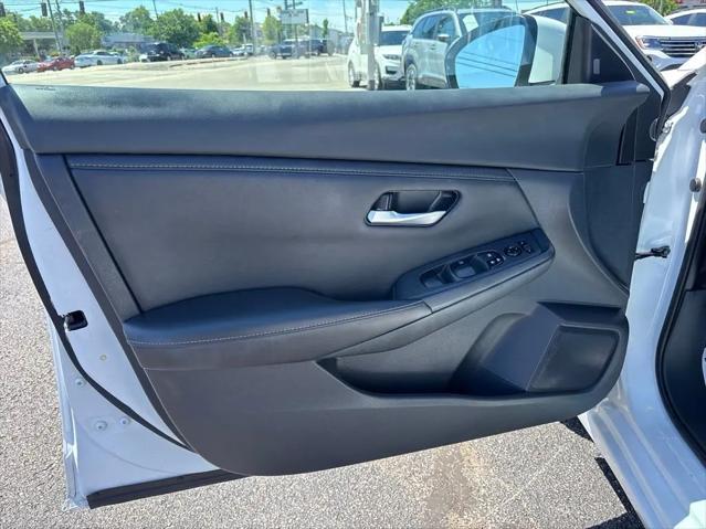 2022 Nissan Sentra SV Xtronic CVT