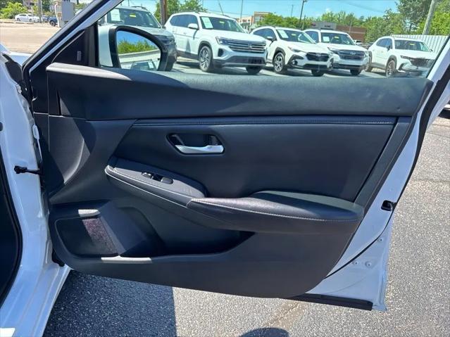 2022 Nissan Sentra SV Xtronic CVT