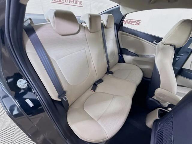 2016 Hyundai Accent SE