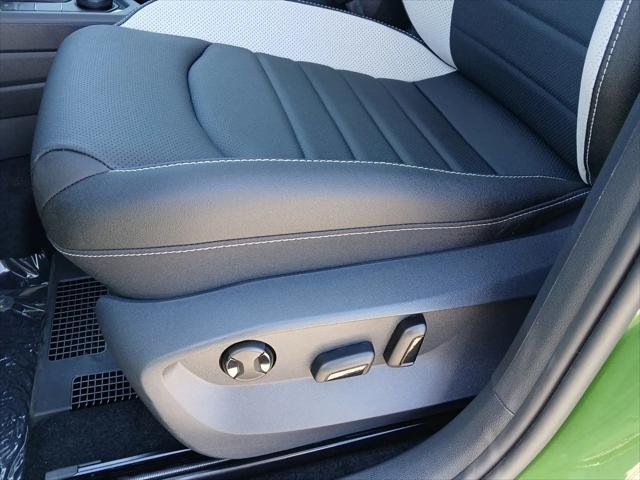 2026 Volkswagen Taos SEL