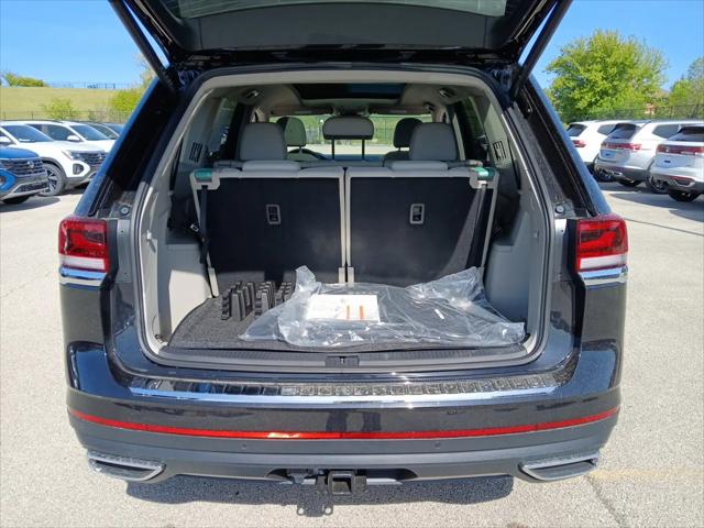 2026 Volkswagen Atlas SE with Technology