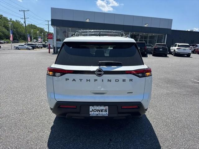 2026 Nissan Pathfinder SV