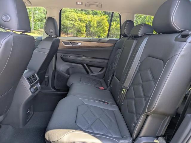 2026 Volkswagen Atlas SE with Technology