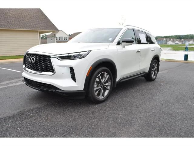 2025 INFINITI QX60 LUXE