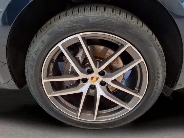 2023 Porsche Macan T