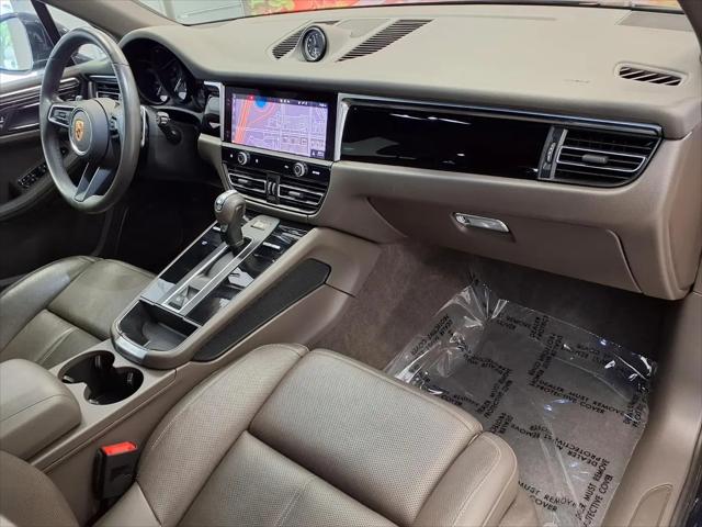 2023 Porsche Macan T