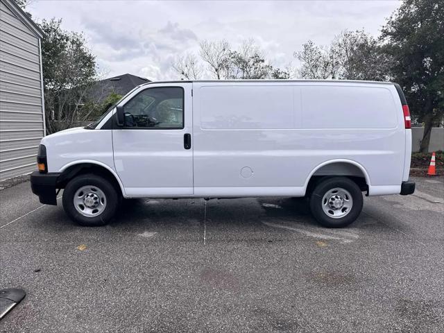 2026 Chevrolet Express Cargo Van 2500 Regular Wheelbase, WT, RWD