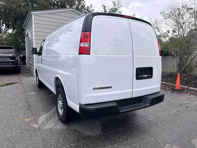 2026 Chevrolet Express Cargo Van 2500 Regular Wheelbase, WT, RWD