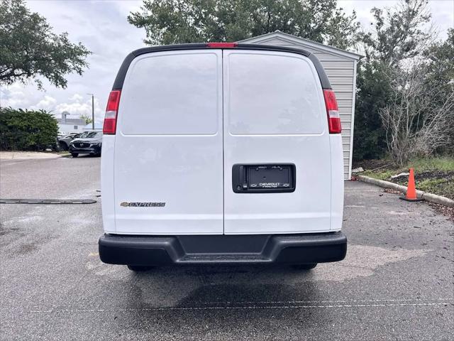 2026 Chevrolet Express Cargo Van 2500 Regular Wheelbase, WT, RWD