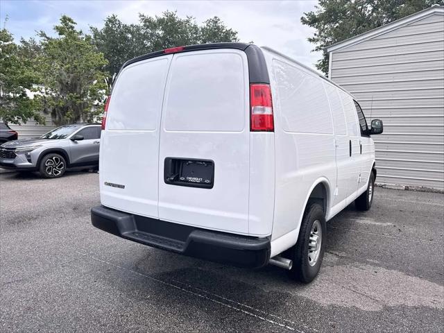 2026 Chevrolet Express Cargo Van 2500 Regular Wheelbase, WT, RWD