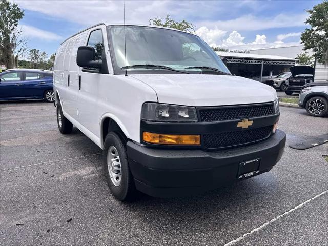 2026 Chevrolet Express Cargo Van 2500 Regular Wheelbase, WT, RWD
