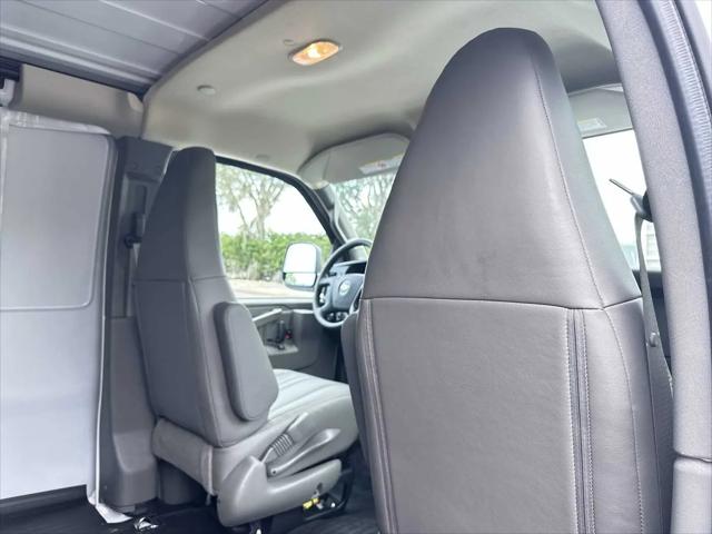 2026 Chevrolet Express Cargo Van 2500 Regular Wheelbase, WT, RWD