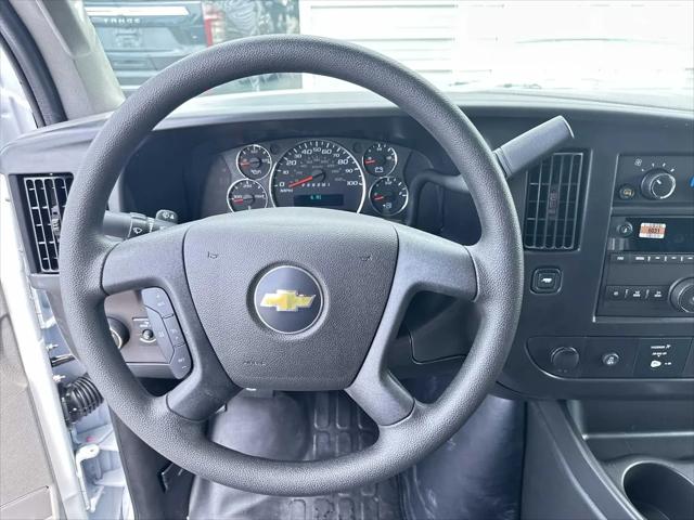 2026 Chevrolet Express Cargo Van 2500 Regular Wheelbase, WT, RWD