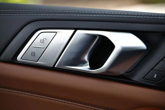 2027 BMW X7 M60i