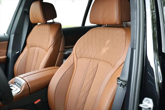 2027 BMW X7 M60i