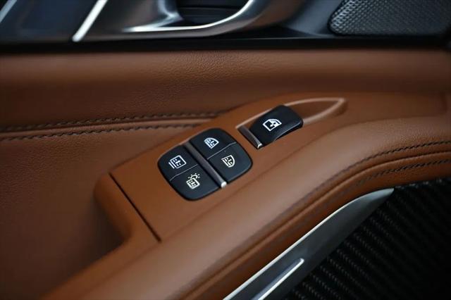 2027 BMW X7 M60i